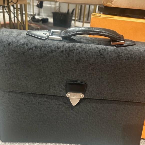 Authentic Louis Vuitton Epi Briefcase - Picture 3 of 3